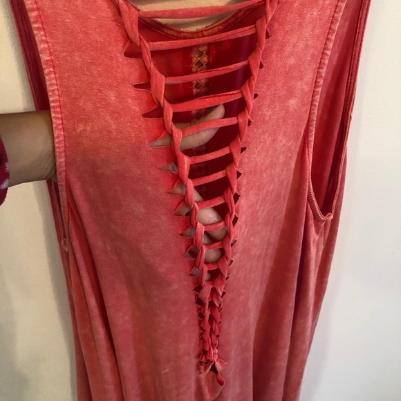 ALTAR’D STATE FLIRTY TANK | Small | trendy cuts - Picture 4 of 5